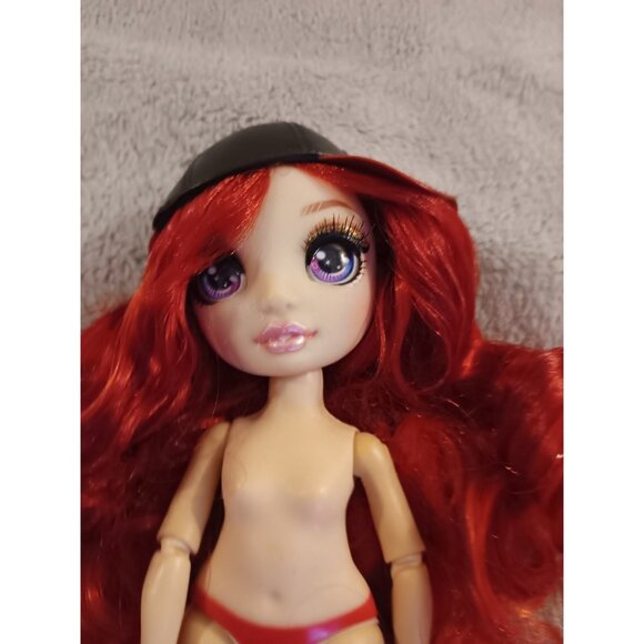 Rainbow High Fashion Ruby Anderson Nude Articulated Doll Red with Cap NEW - Picture 2 of 5
